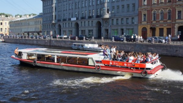 Аренда теплохода на 30 человек Мастер в Санкт-Петербурге